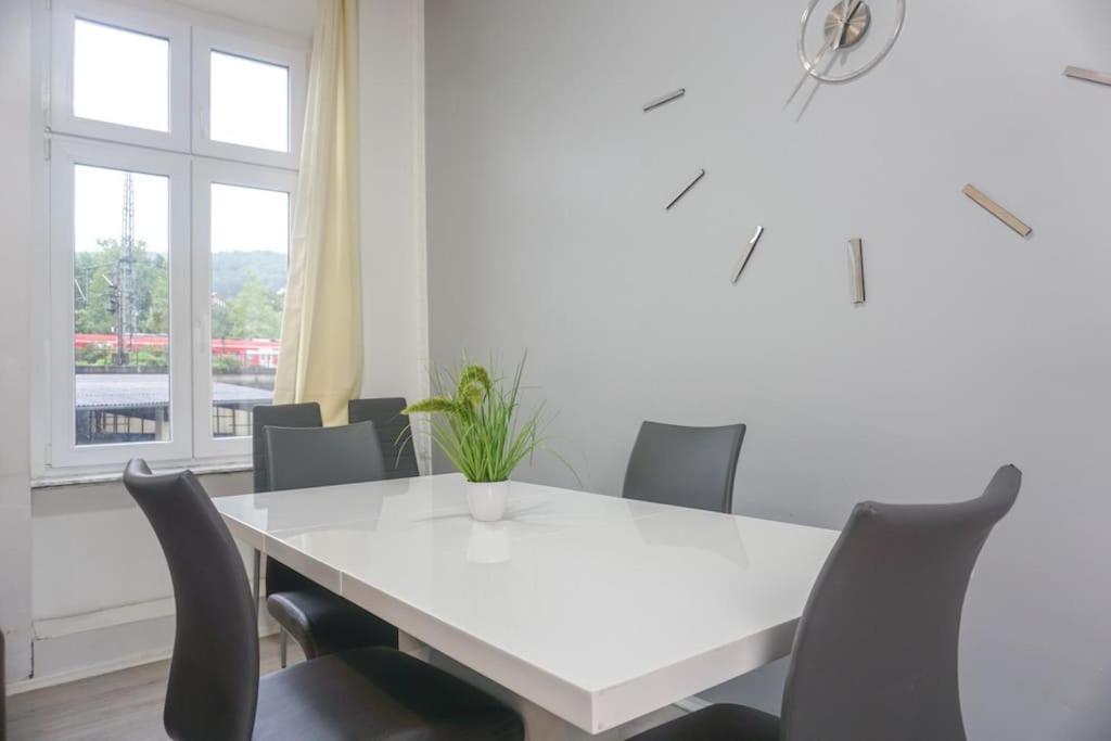 Apartment In Wuppertal - Charmante 3-Zimmer-Oase Mit Kamin Und Badewanne Luaran gambar