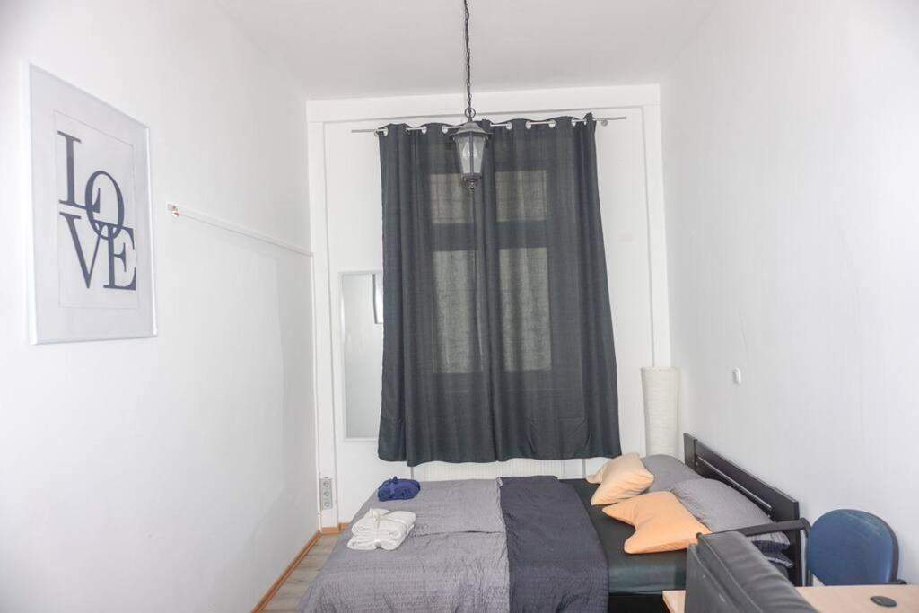 Apartment In Wuppertal - Charmante 3-Zimmer-Oase Mit Kamin Und Badewanne Luaran gambar