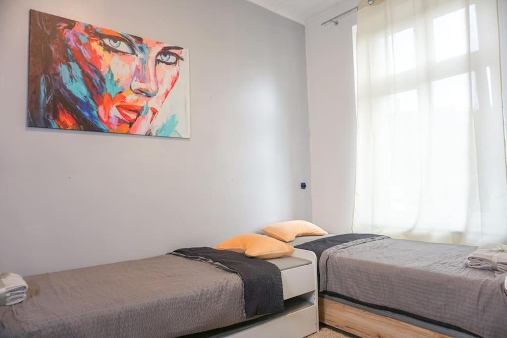 Apartment In Wuppertal - Charmante 3-Zimmer-Oase Mit Kamin Und Badewanne Luaran gambar
