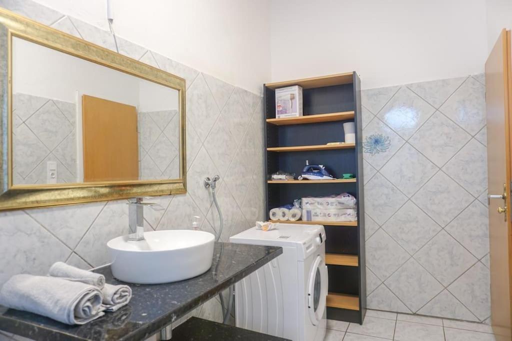 Apartment In Wuppertal - Charmante 3-Zimmer-Oase Mit Kamin Und Badewanne Luaran gambar